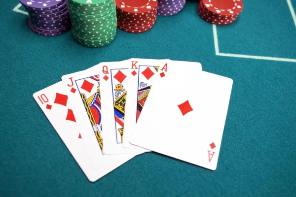 Top 3 kinh nghiem choi Poker danh guc moi doi thu